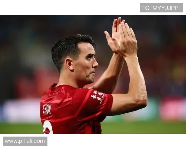 惊喜!中超榜首后腰来了：身价200万欧，已到我国!